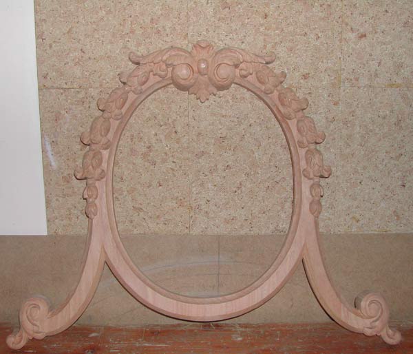 Reconstruction de la sculpture sur bois pour des impostes.